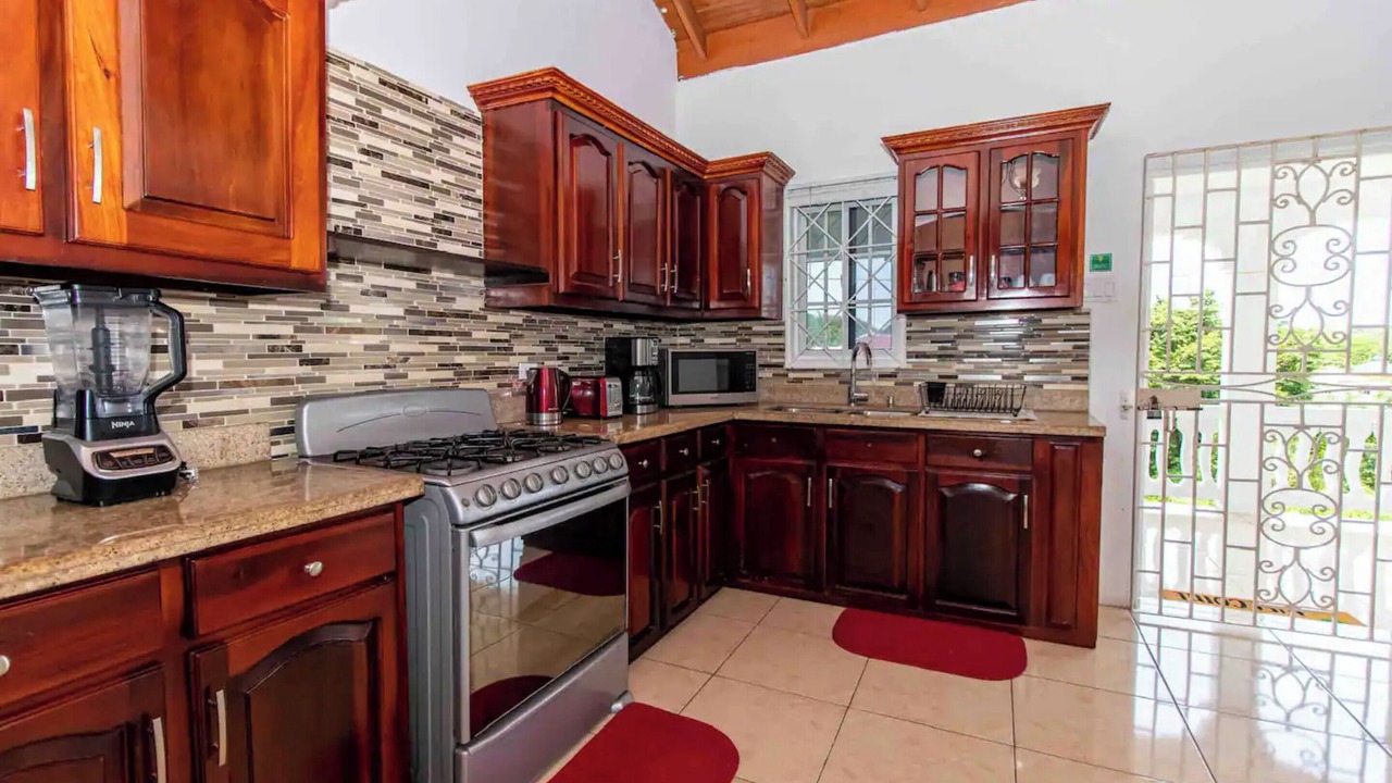 Photo of Kitchen in Runaway Bay