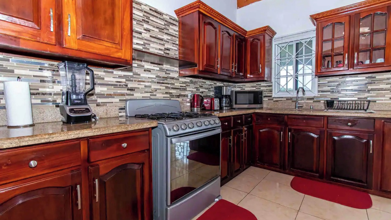 Photo of Kitchen in Runaway Bay
