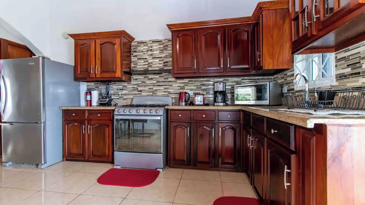 Photo of Kitchen in Runaway Bay