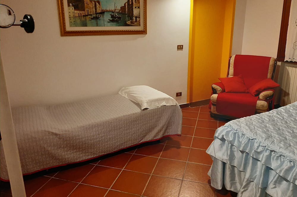 Photo of Bedroom in Valnogaredo