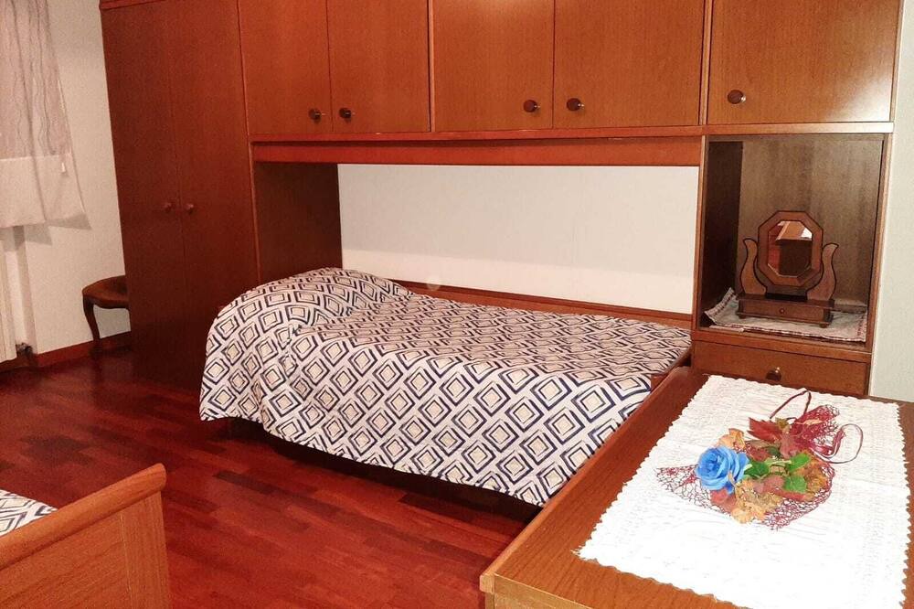 Photo of Bedroom in Valnogaredo