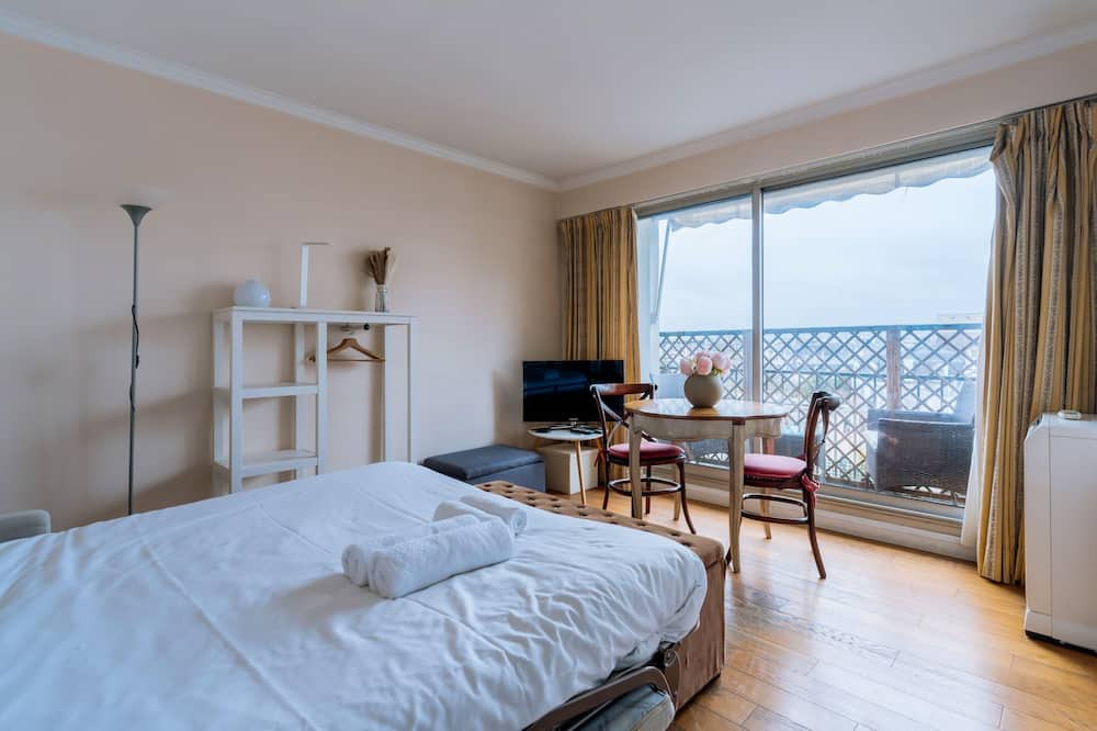 Photo of Bedroom in Villa Montmorency