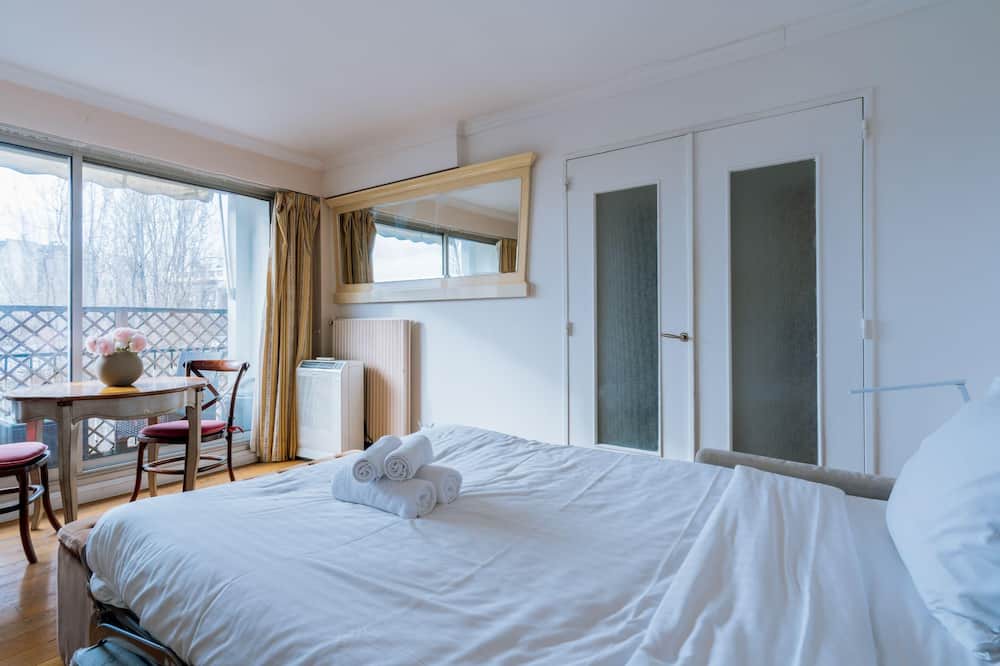 Photo of Bedroom in Villa Montmorency