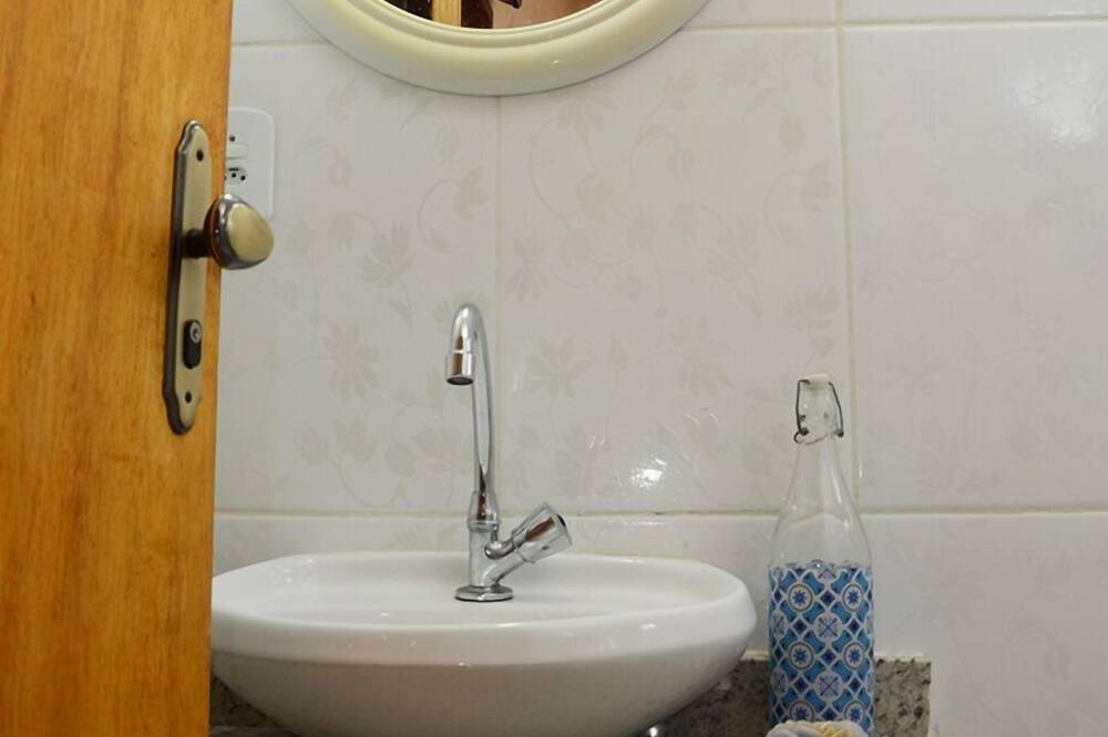 Photo of Bathroom in Trindade