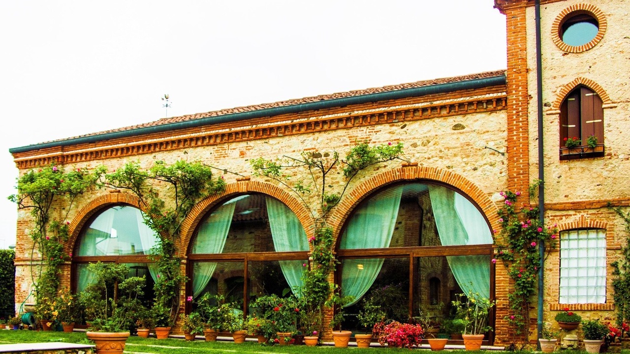 Photo of Outdoor in Carre