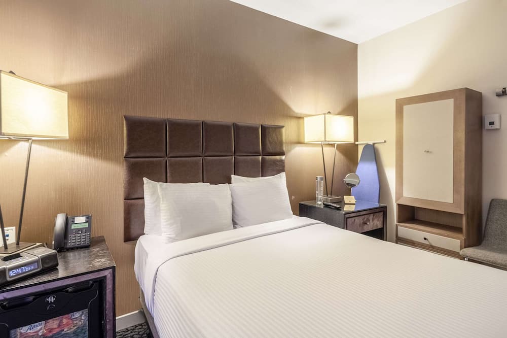 Photo of Bedroom in Sutton Place