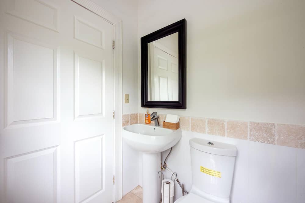 Photo of Bathroom in Rock Sound