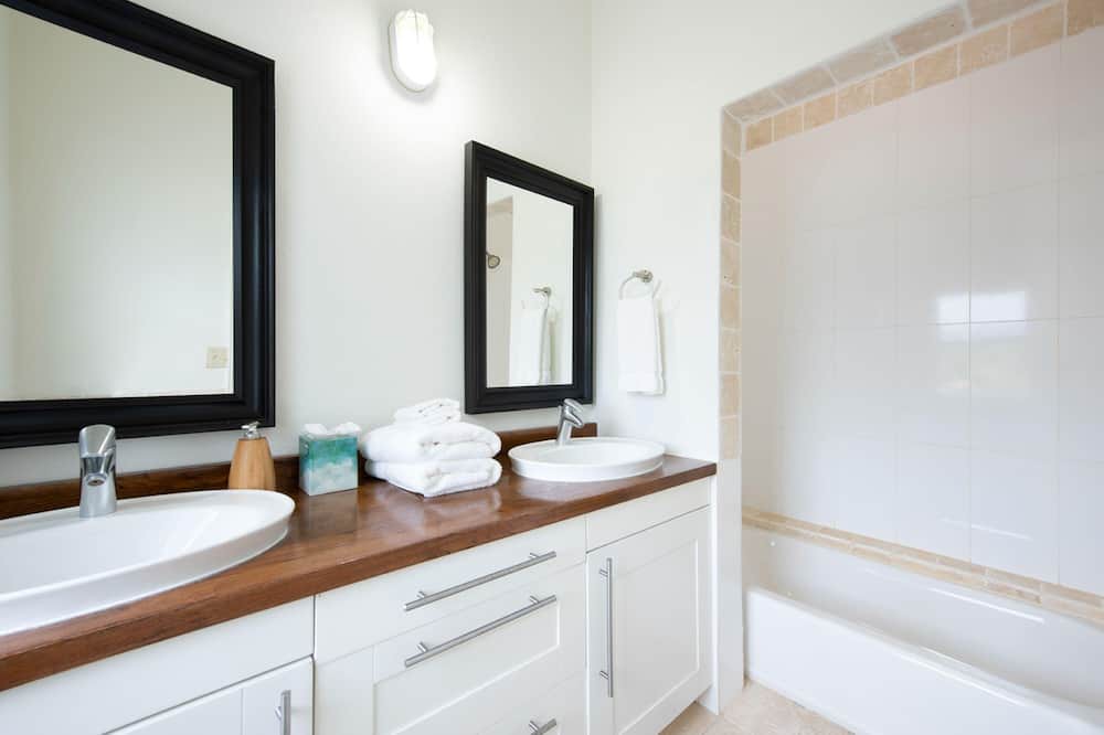 Photo of Bathroom in Rock Sound