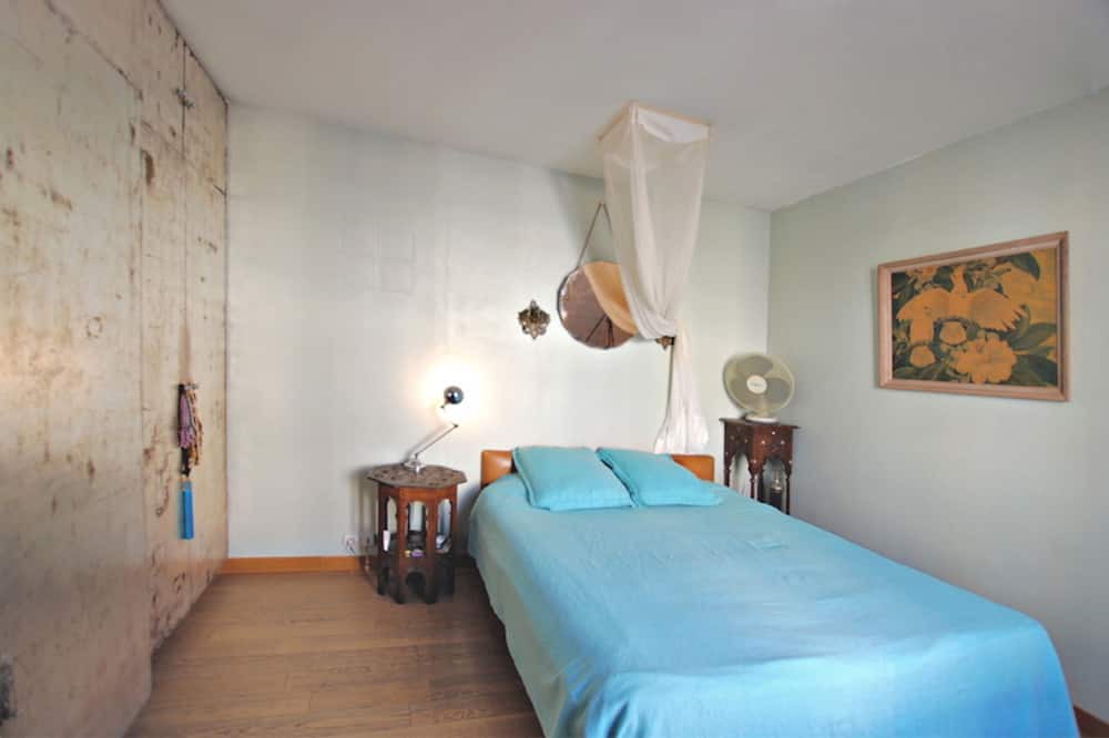 Photo of Bedroom in Pigalle