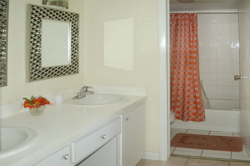 Photo of Bathroom in Williams Town