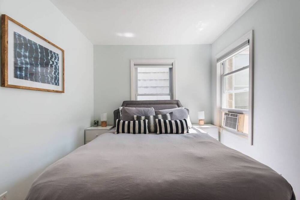 Photo of Bedroom in Queens