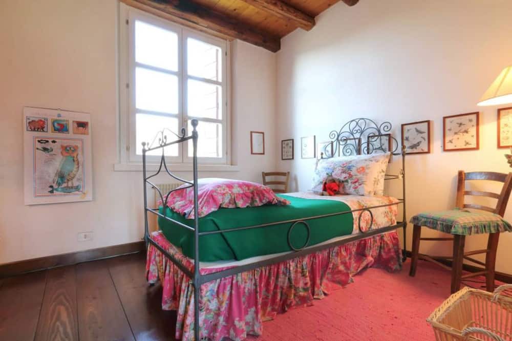 Photo of Bedroom in Follina