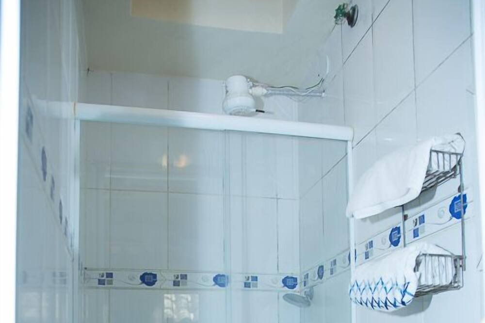 Photo of Bathroom in Trindade