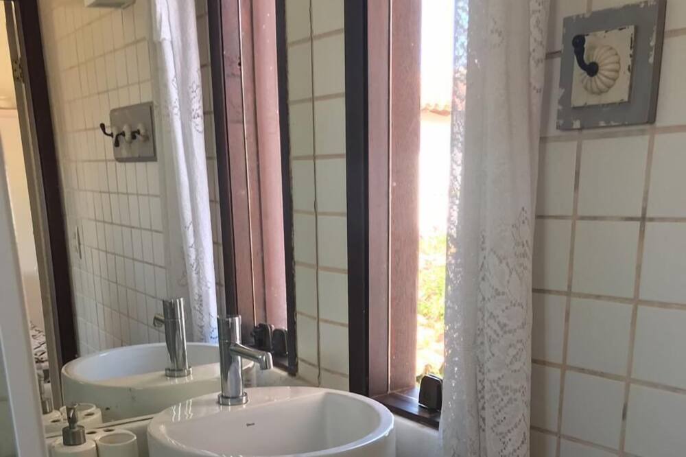 Photo of Bathroom in Cem Bracas