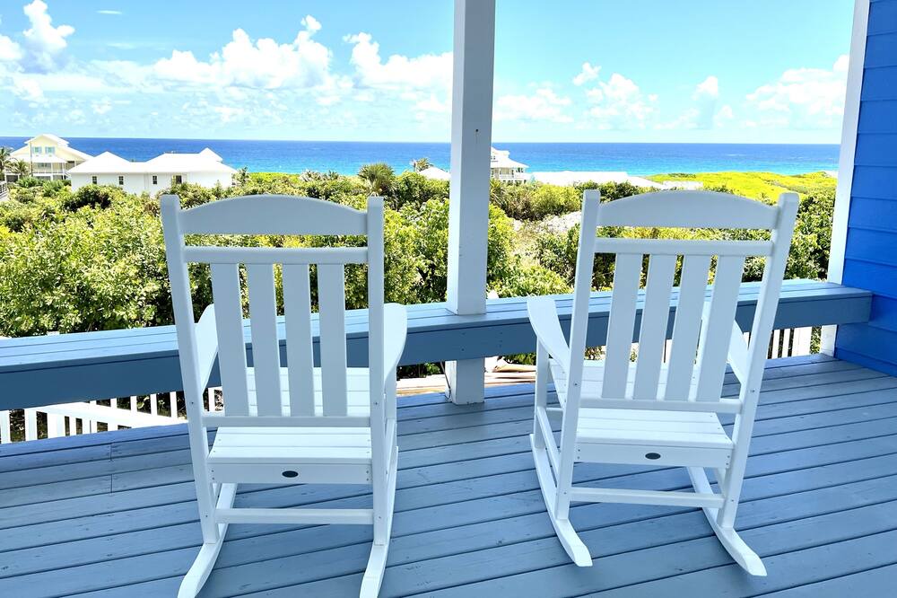 Photo of Patio Balcony in Hope Town