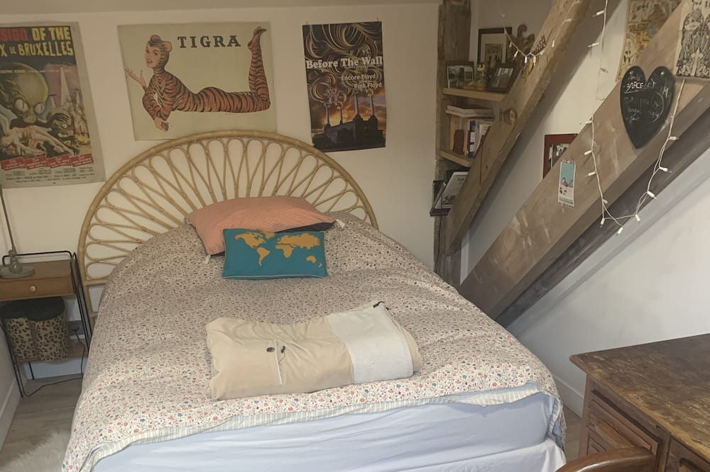 Photo of Bedroom in Hopital Saint-Louis
