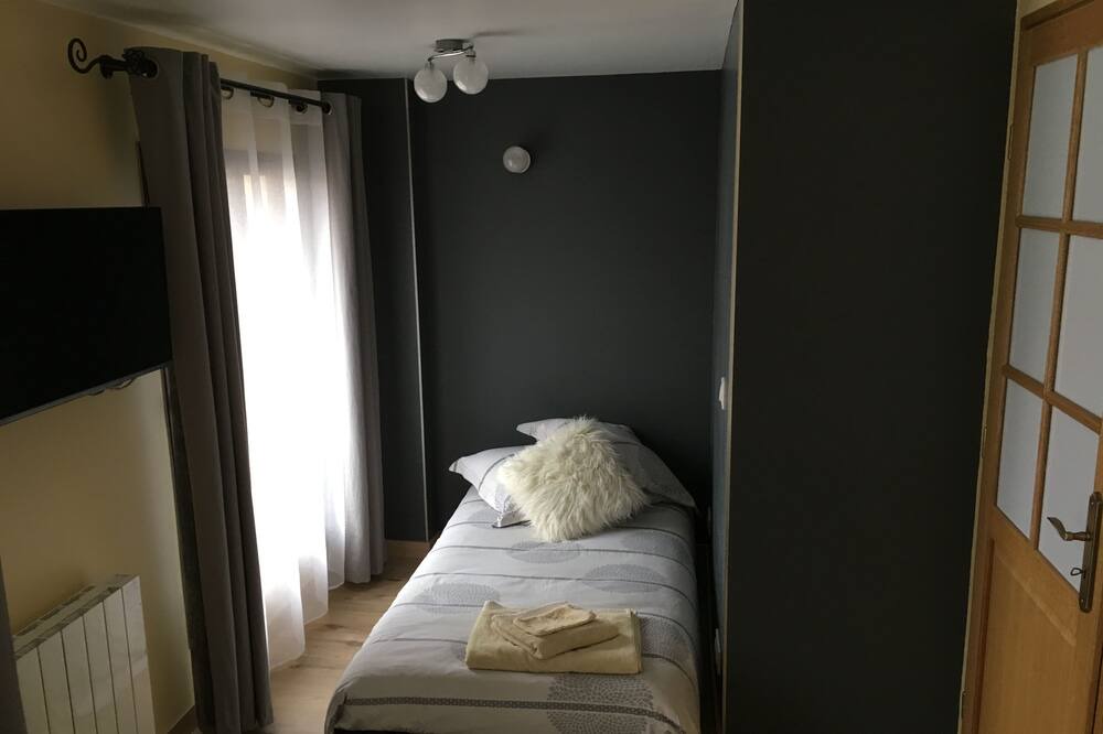 Photo of Bedroom in Chatillon
