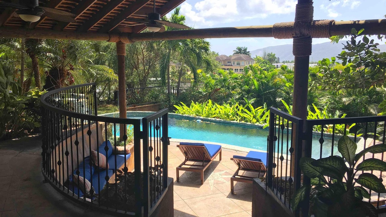 Photo of Patio Balcony in Jack's Hill