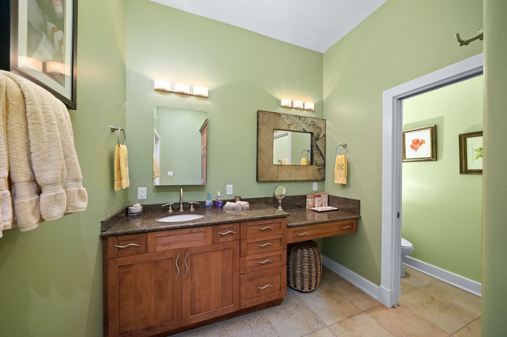 Photo of Bathroom in Jimmy Hill