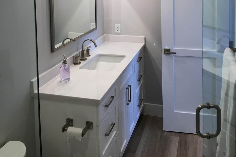 Photo of Bedroom in Staniel Cay
