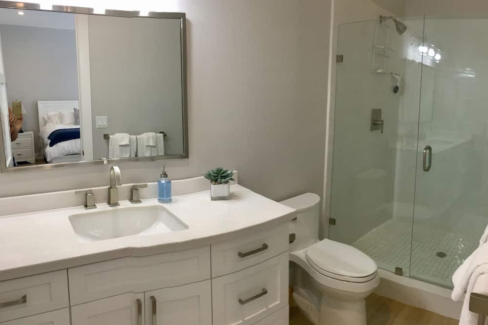 Photo of Bathroom in Staniel Cay