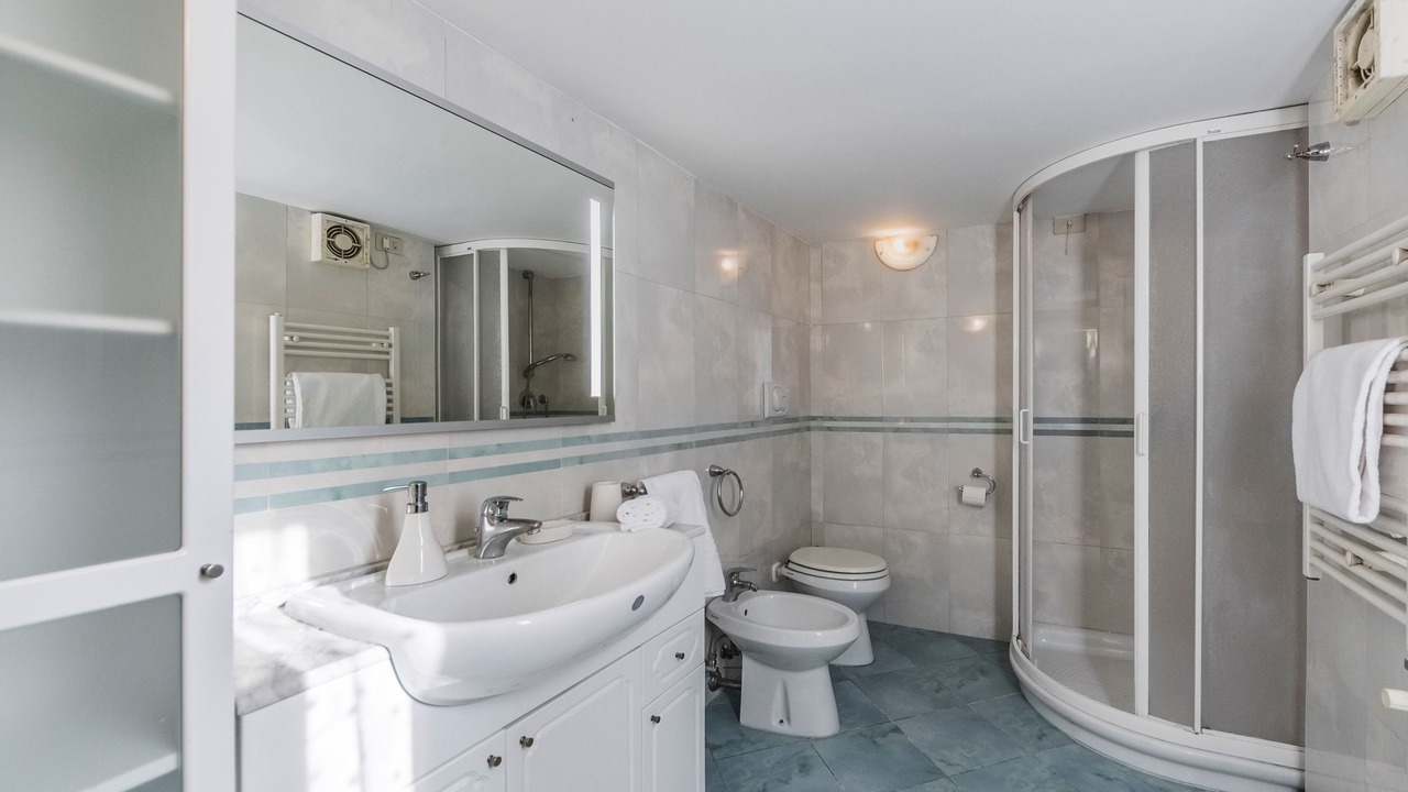 Photo of Bathroom in Longa