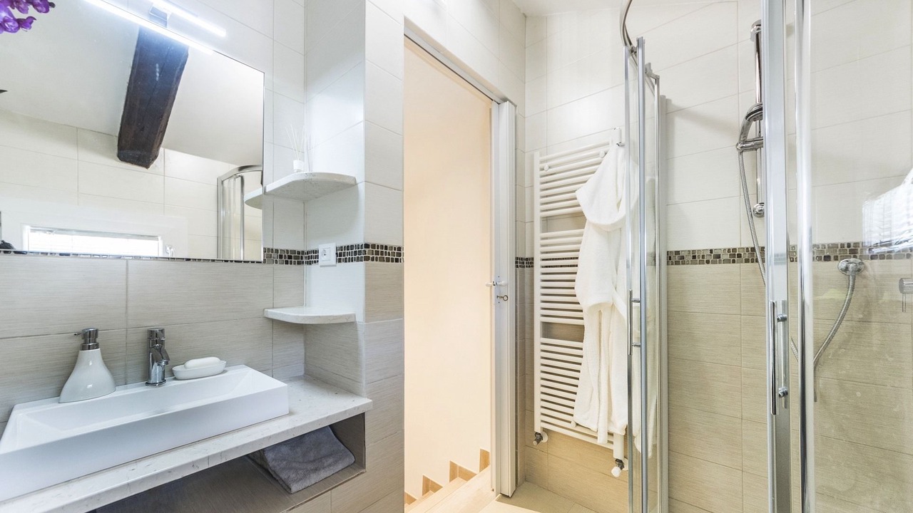 Photo of Bathroom in Longa