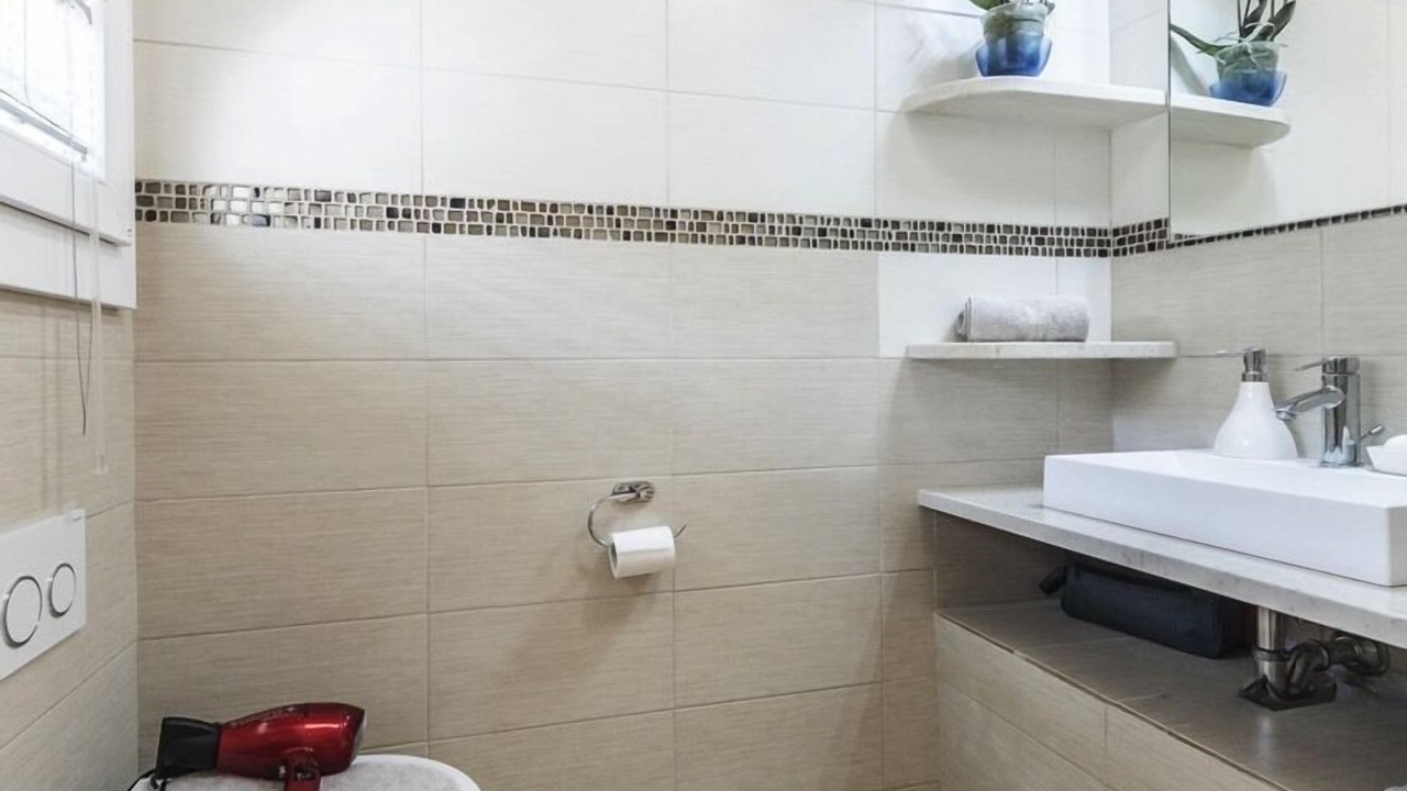 Photo of Bathroom in Longa