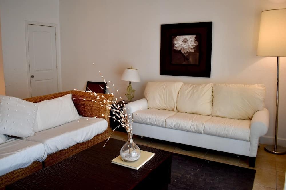 Photo of Livingroom in Alice Town