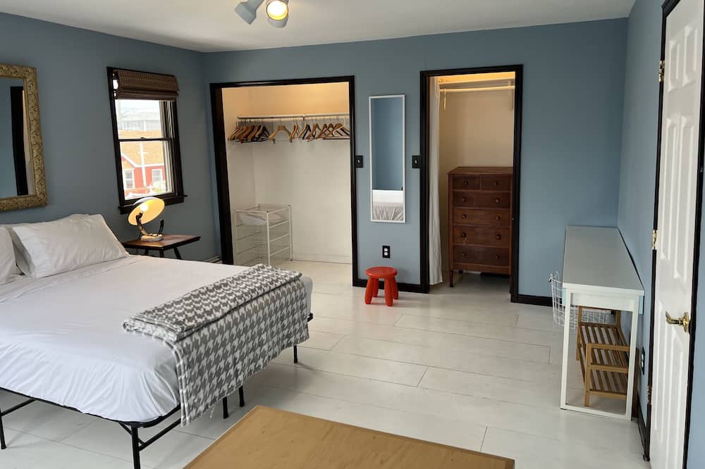 Photo of Bedroom in Broad Channel