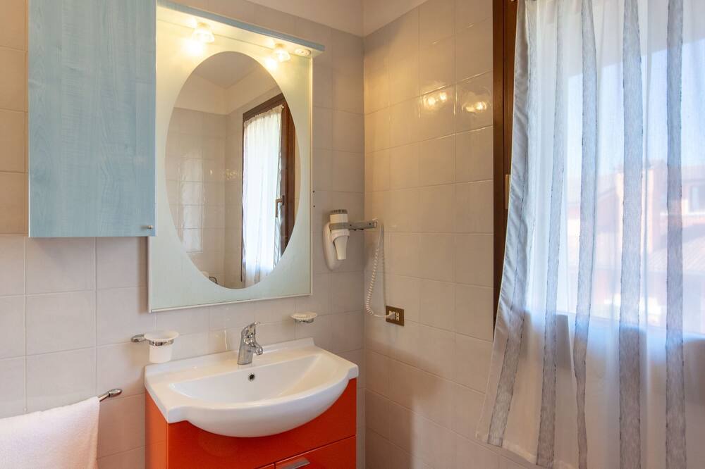 Photo of Bathroom in Isola Albarella