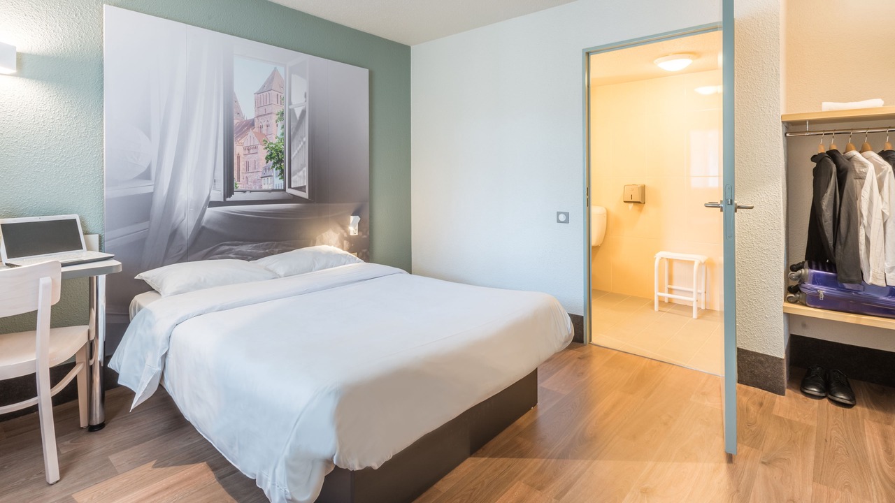 Photo of Bedroom in La Courneuve