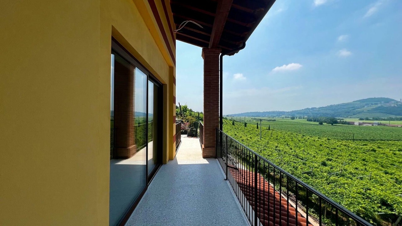 Photo of Outdoor in Lione