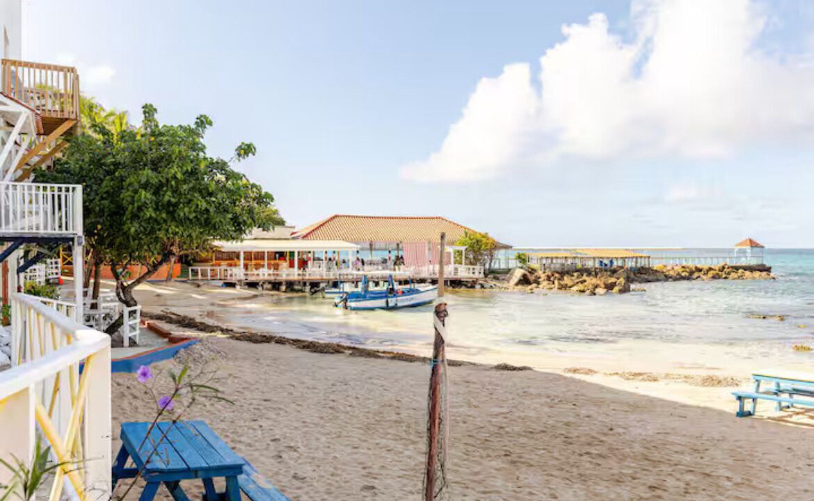 Photo of Others in Runaway Bay