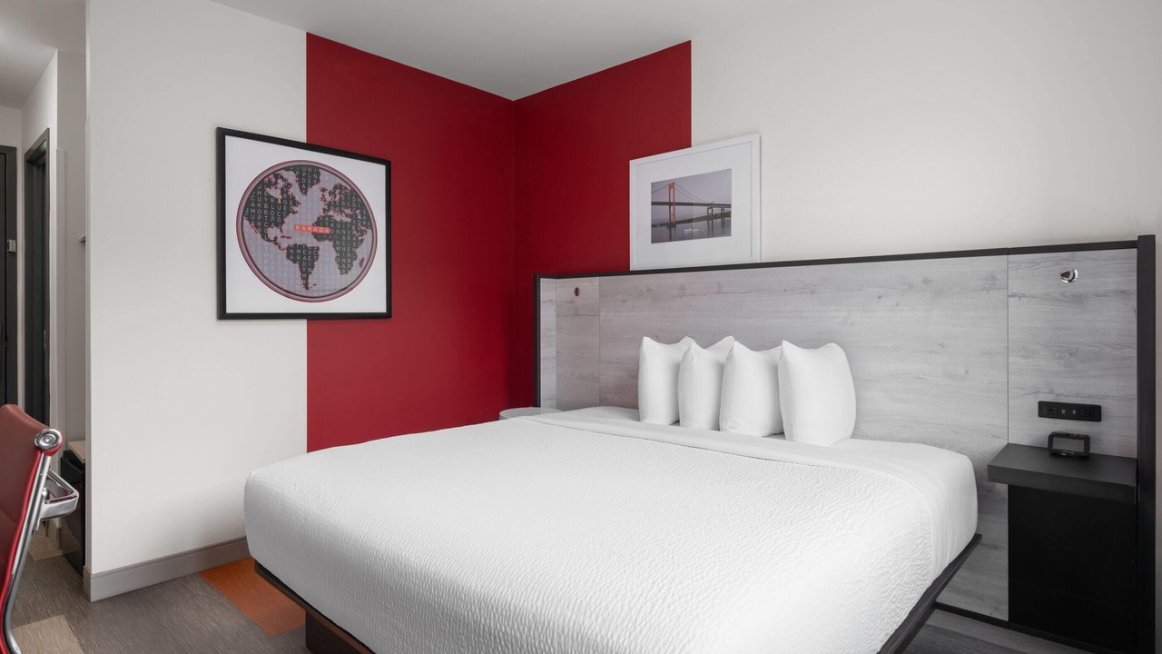 Photo of Bedroom in Midwood