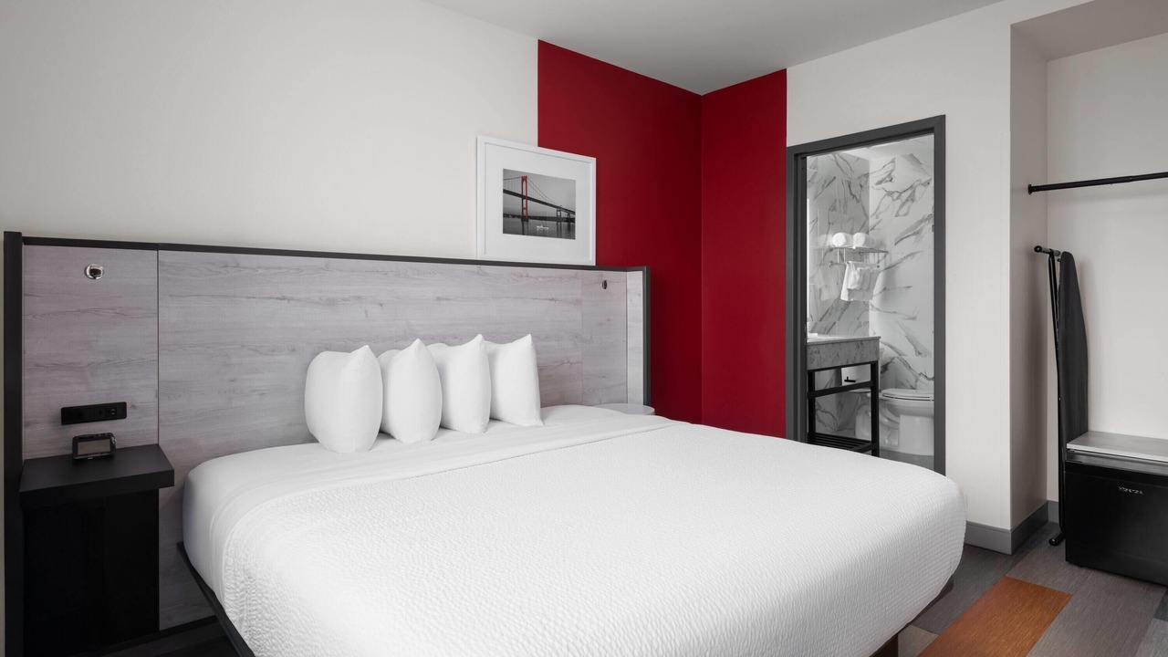 Photo of Bedroom in Midwood