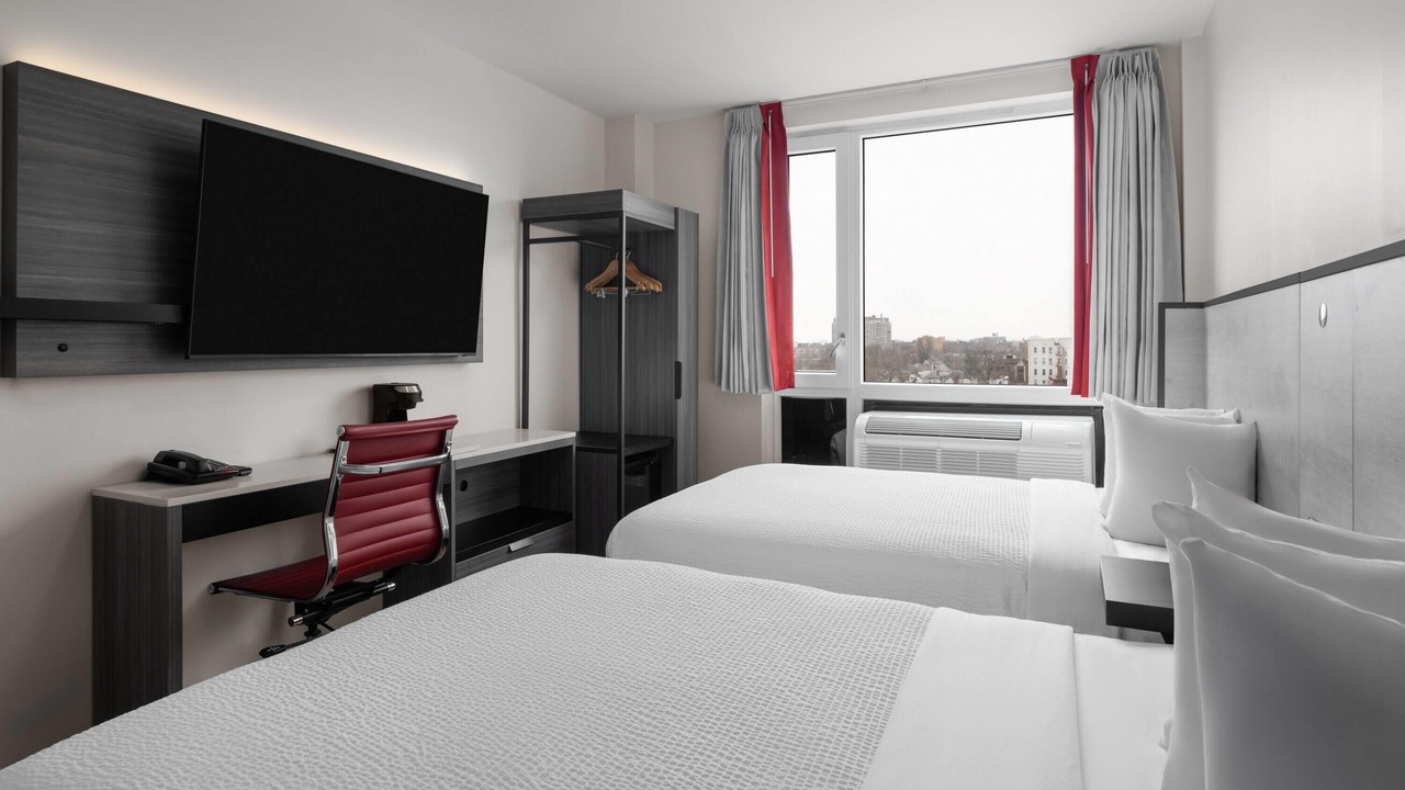 Photo of Bedroom in Midwood