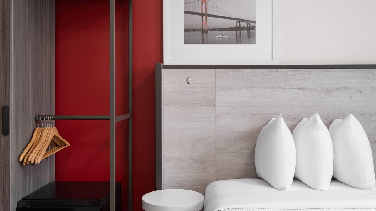 Photo of Bedroom in Midwood