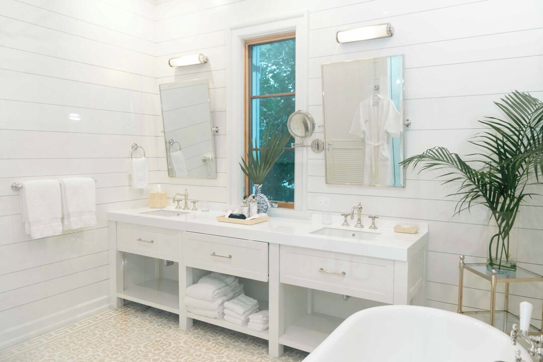 Photo of Bathroom in Dunmore Town