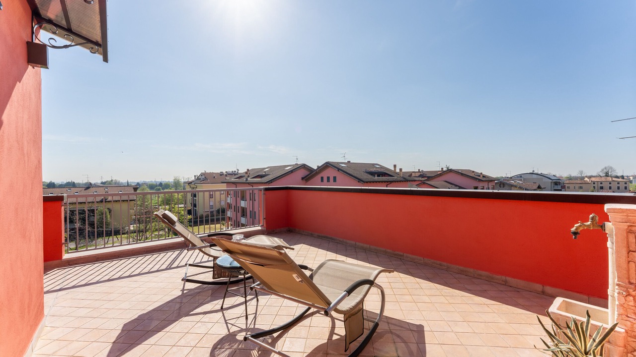 Photo of Outdoor in Ovest