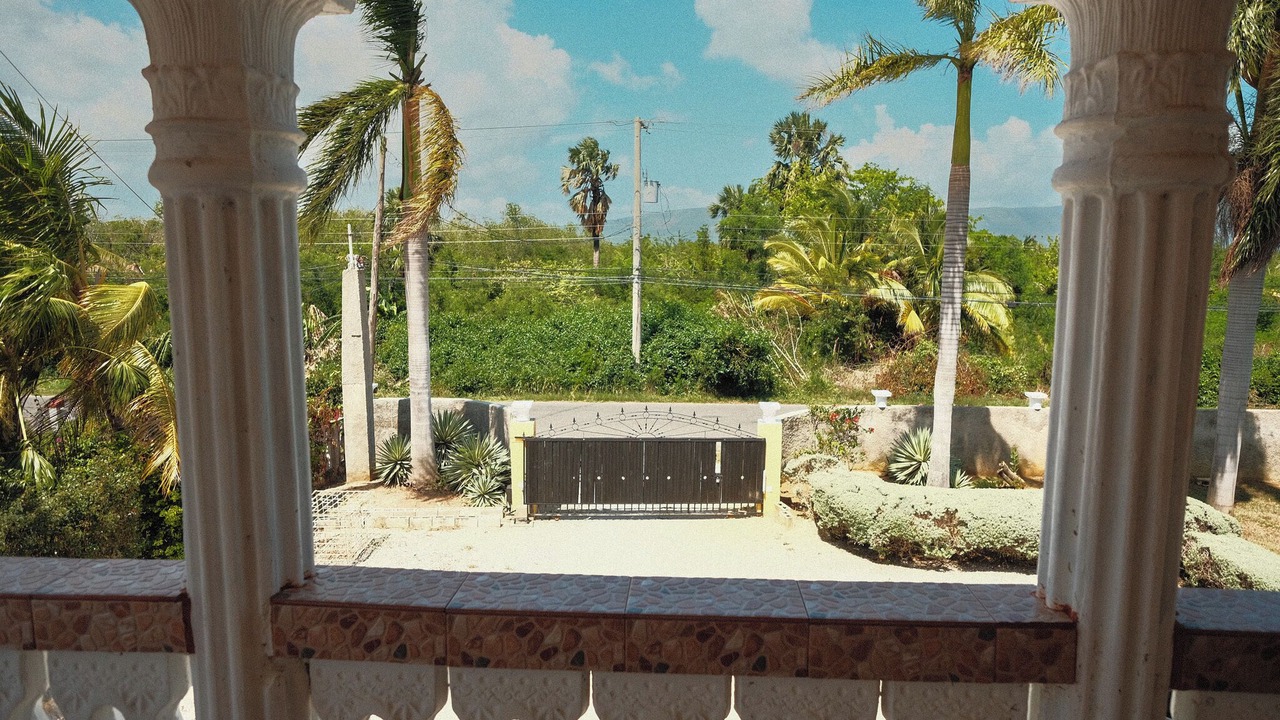 Photo of Outdoor in Crane corner
