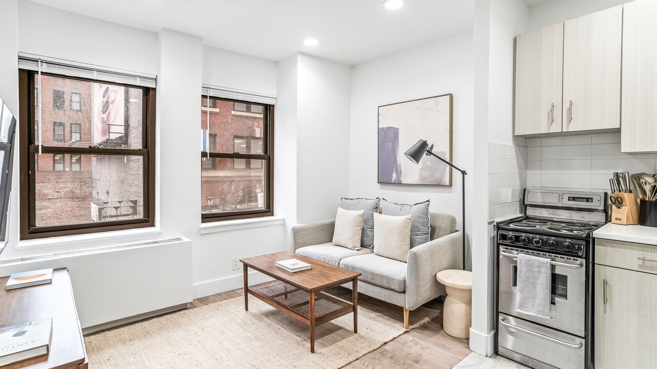 Photo of Kitchen in Tudor City