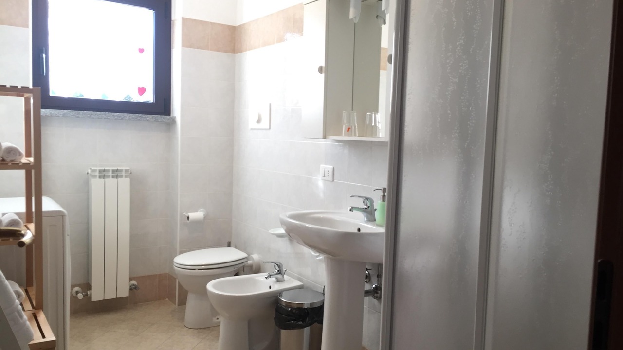 Photo of Bathroom in Cremeno