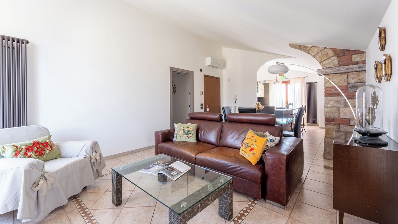 Photo of Livingroom in Ovest