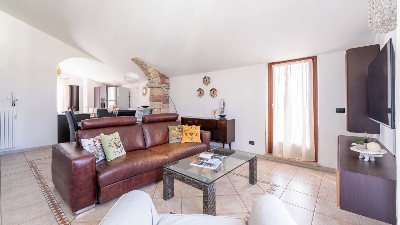 Photo of Livingroom in Ovest