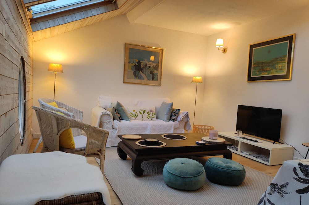 Photo of Livingroom in Suresnes