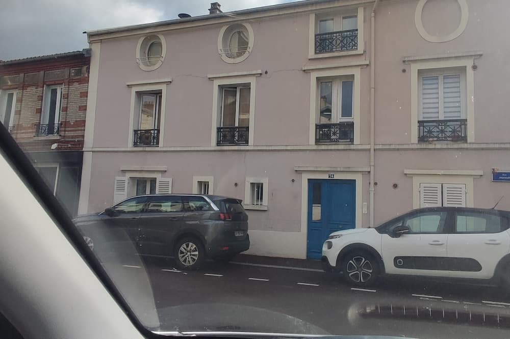 Photo of Others in Suresnes
