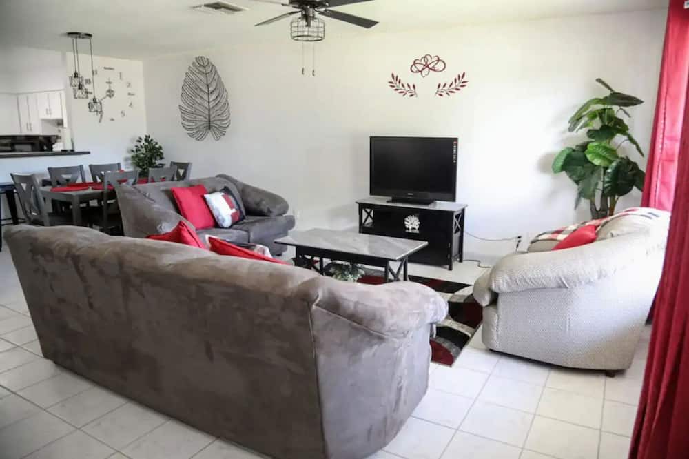 Photo of Livingroom in Bahama Reef