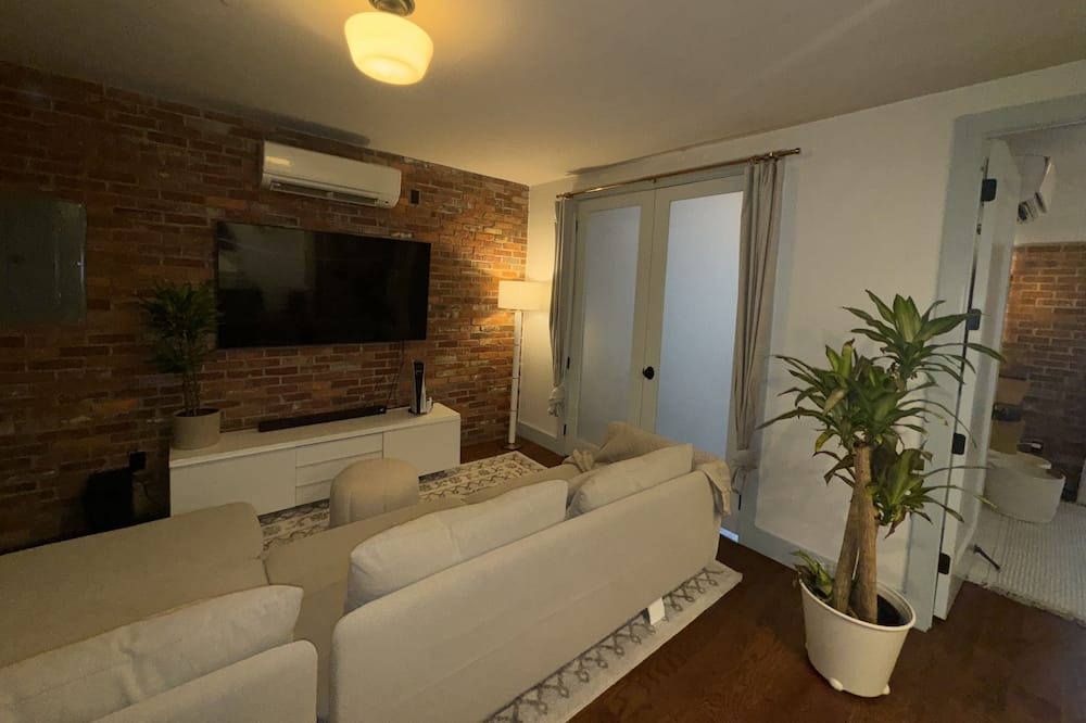 Photo of Livingroom in Crown Heights