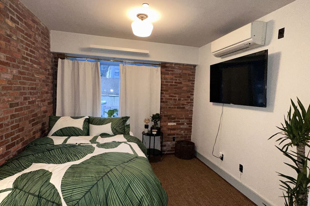 Photo of Bedroom in Crown Heights